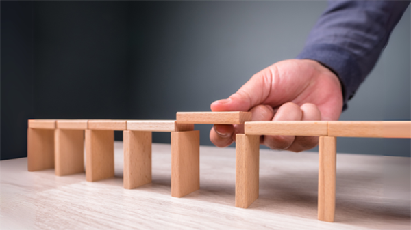 The Hybrid Advantage: Bridging Onshore & Offshore Teams